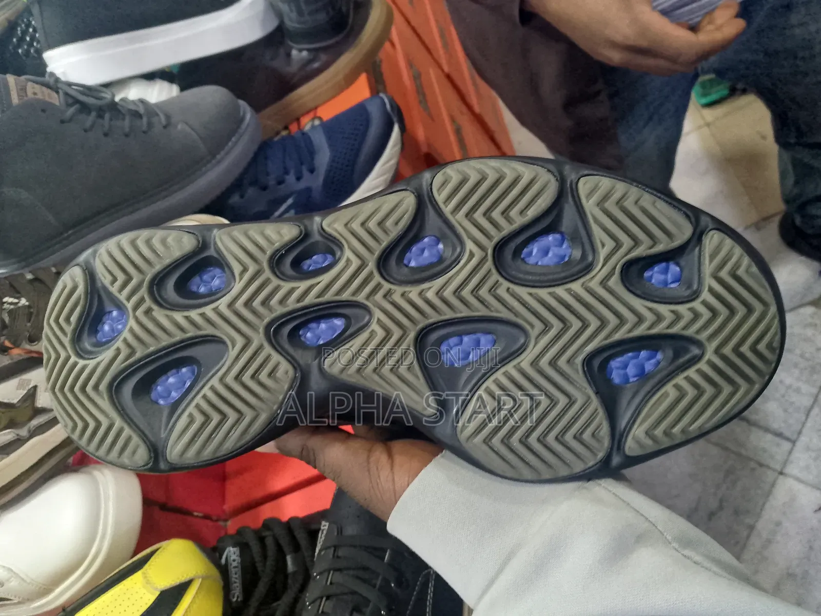 Original Adidas Yeezy 700