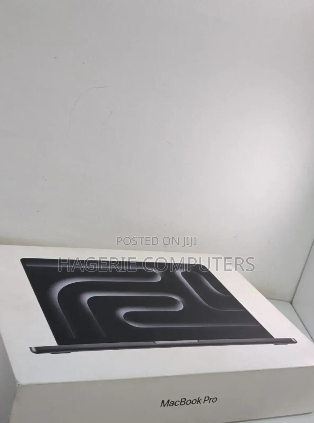 New Apple MacBook Pro 2024 M4 14-Inch 24GB Apple M4 Pro SSD 512GB