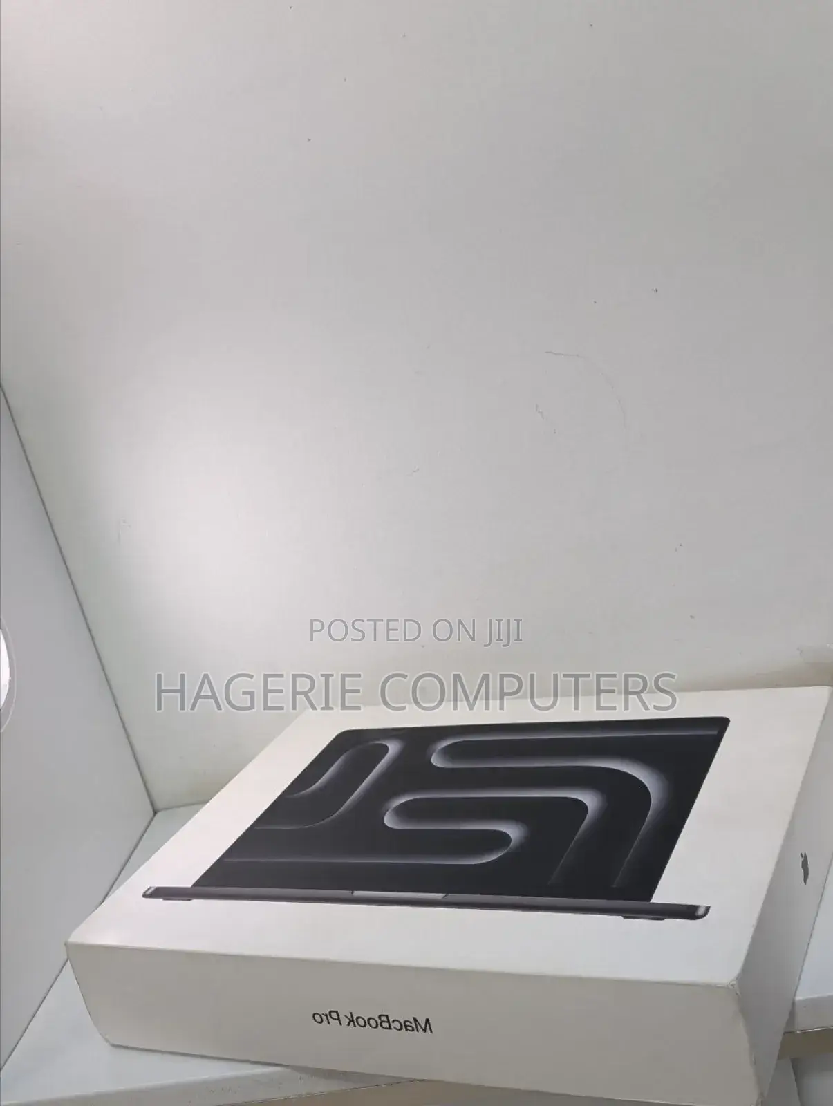 New Apple MacBook Pro 2024 M4 14-Inch 24GB Apple M4 Pro SSD 512GB