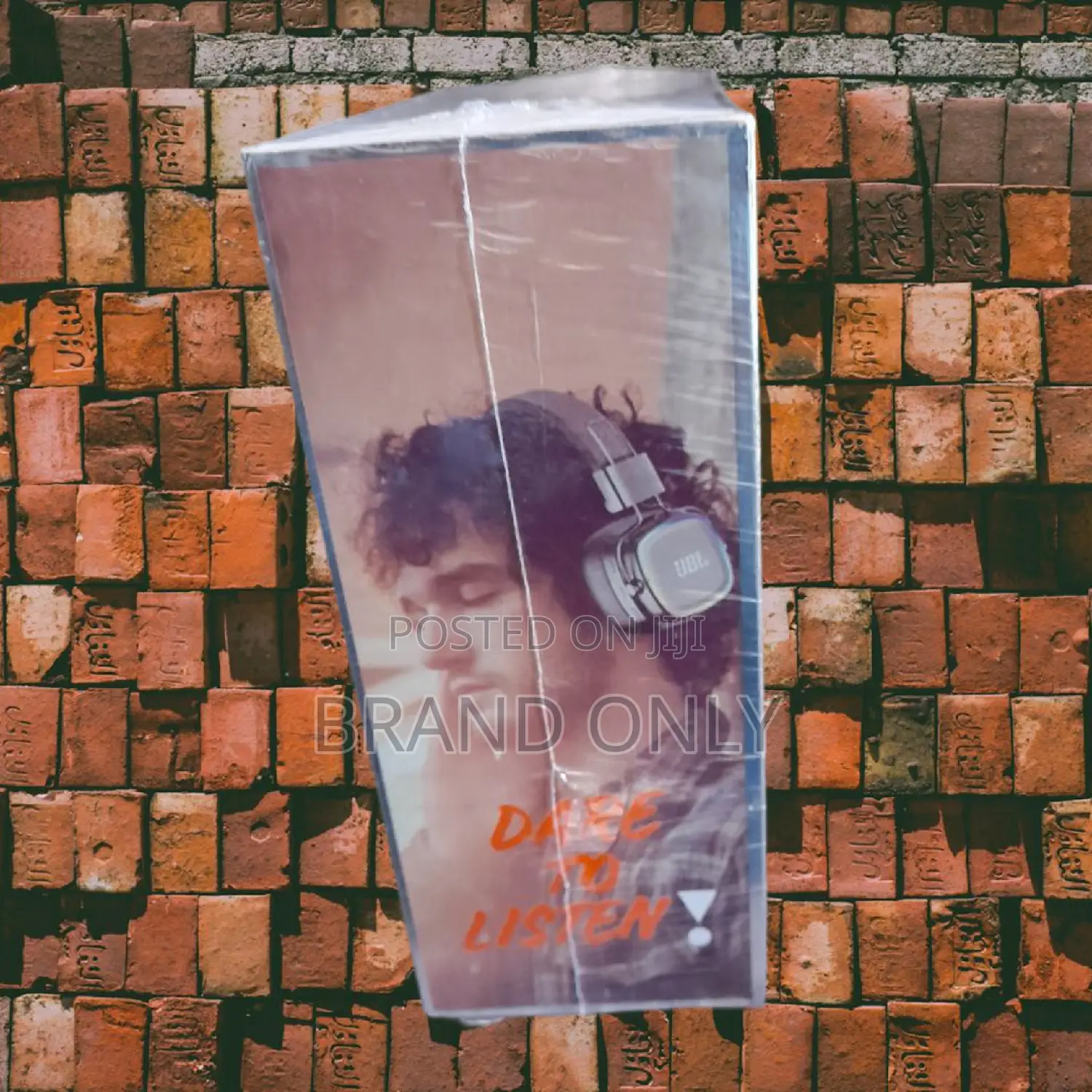 JBL TUNE J-30 Gentle Compatibility With Multiple Devices