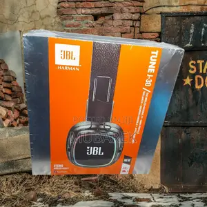 Photo - JBL TUNE J-30 Gentle Lightweight Design Benefits