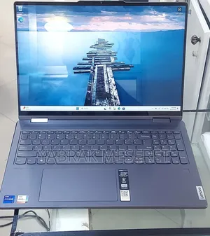 New Laptop Lenovo Yoga 7i 16GB Intel Core I7 SSD 512GB