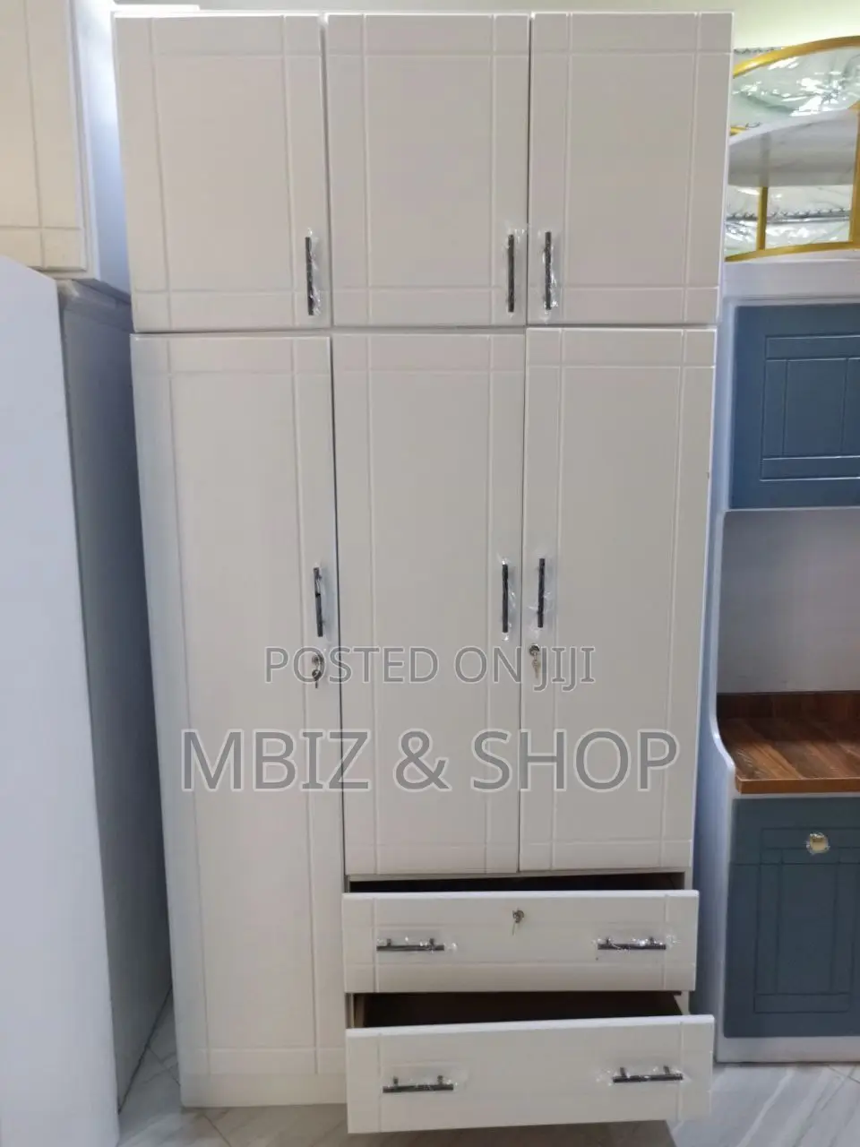 Closet ቁምሳጥን (MDF ሙሉ ቅብ)