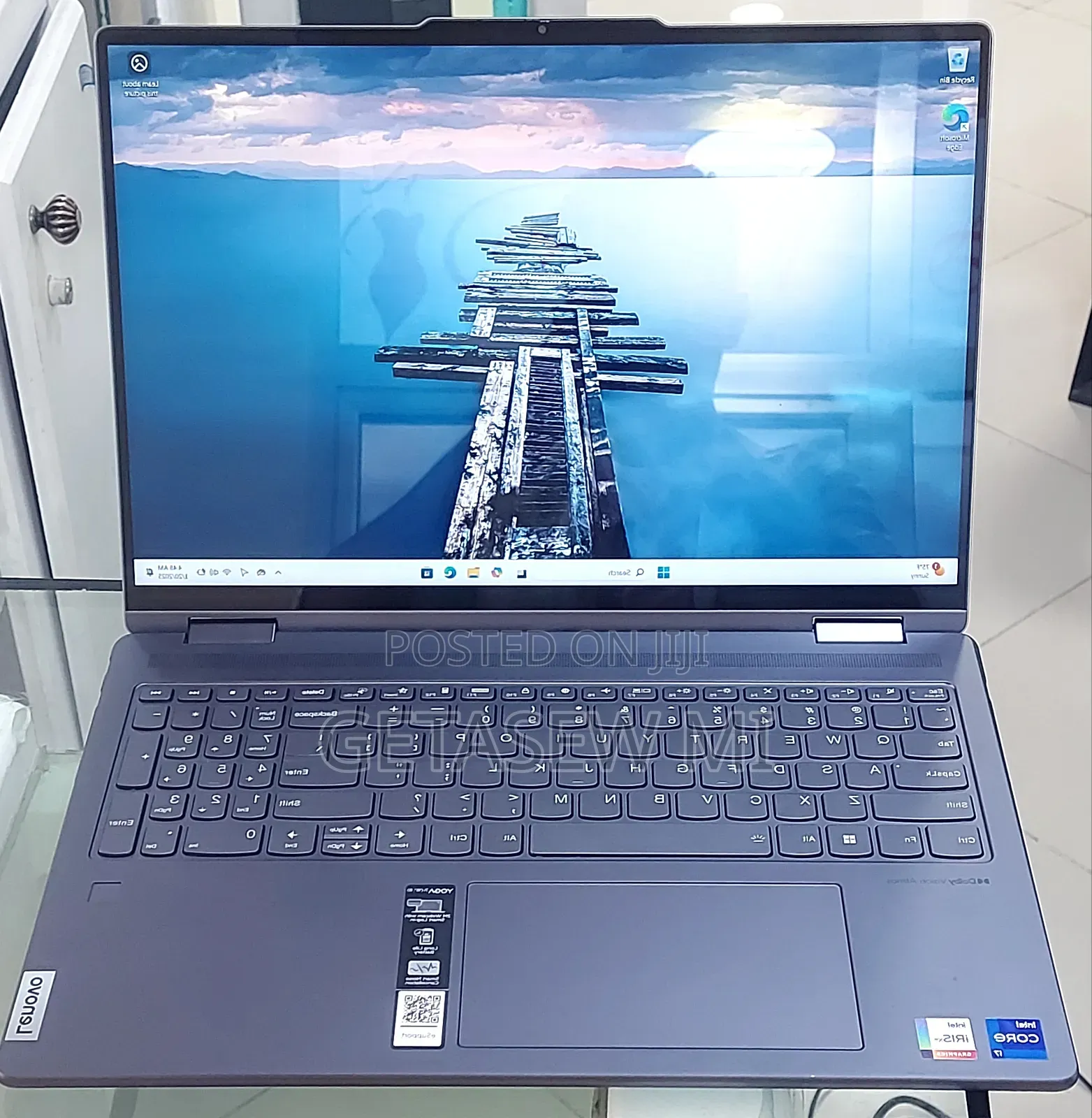 New Laptop Lenovo Yoga 7i 16GB Intel Core I7 SSD 512GB