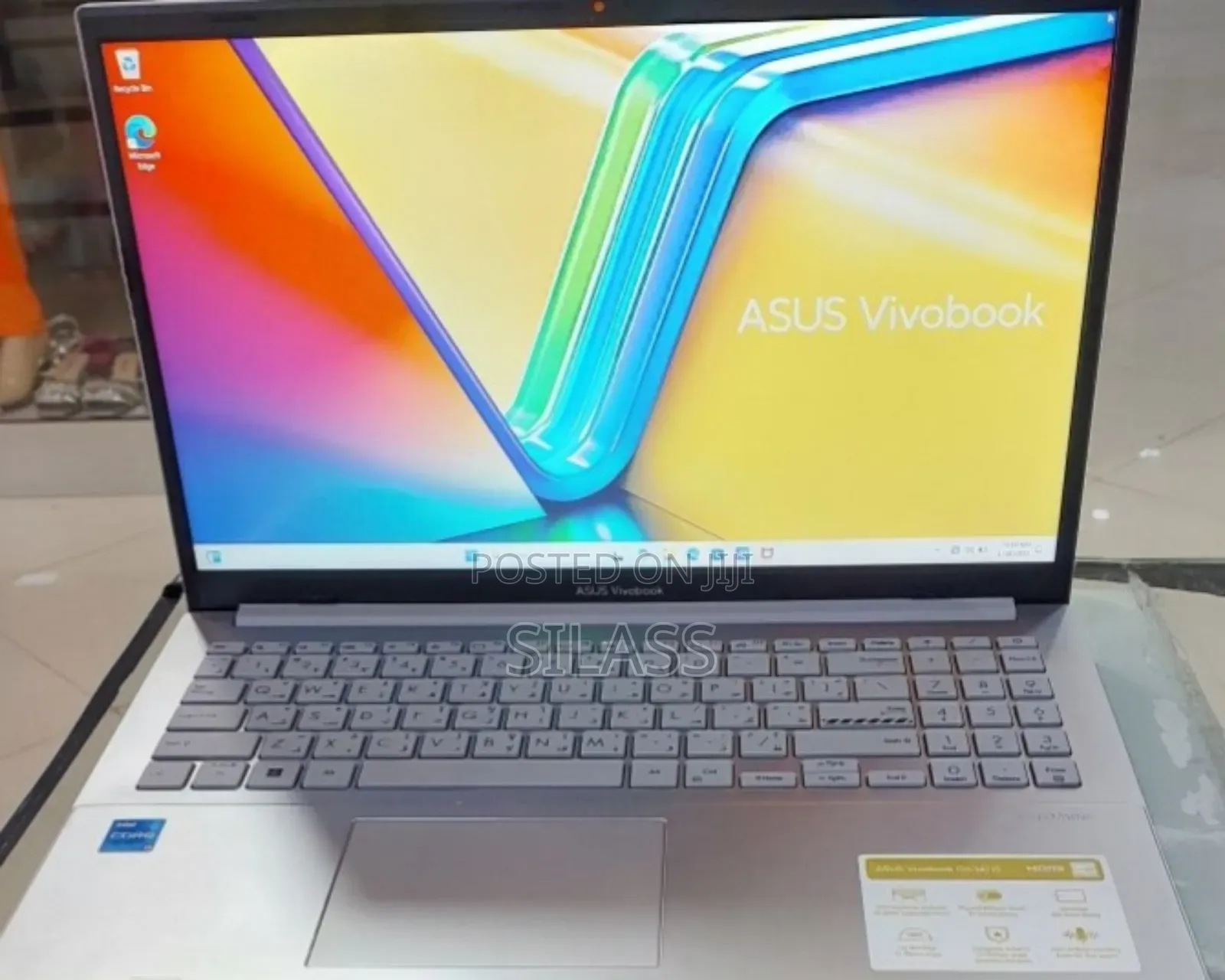 New Laptop Asus VivoBook 15 X505BA 8GB Intel Core I3 SSD 256GB