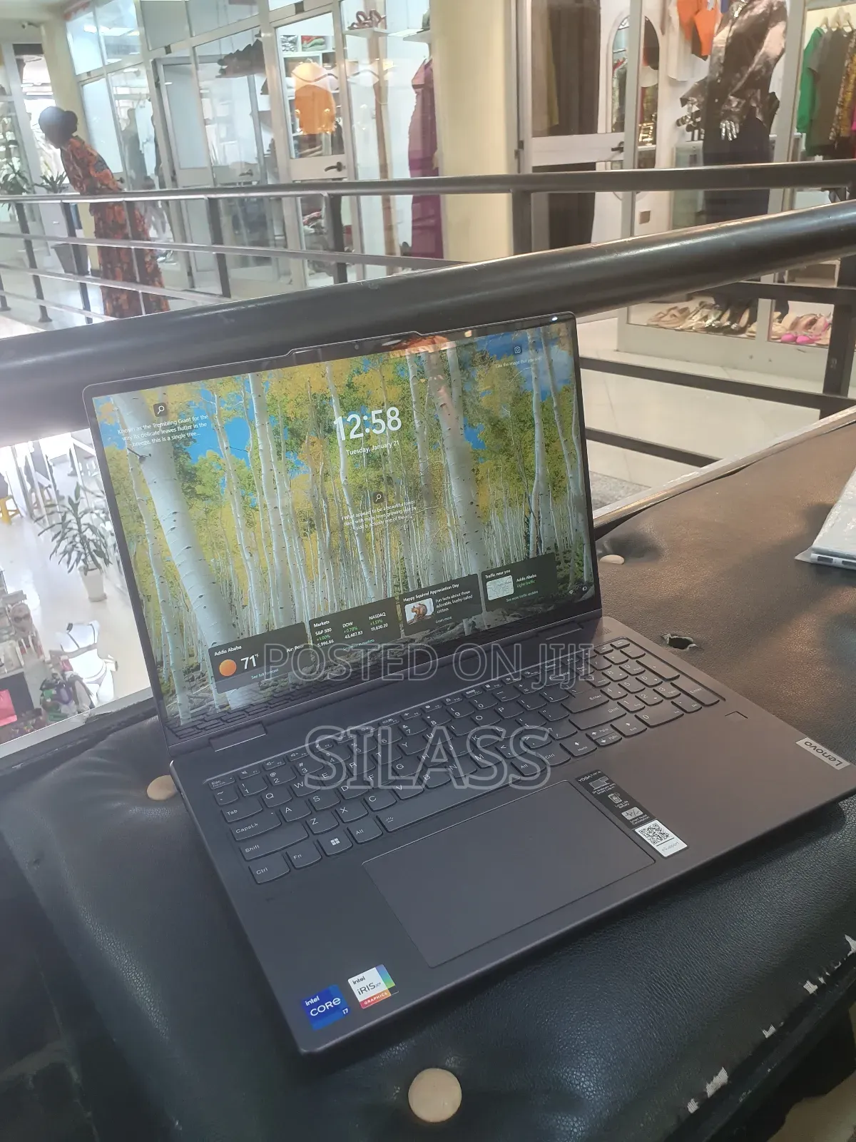 New Laptop Lenovo Yoga 7i 16GB Intel Core I7 SSD 512GB