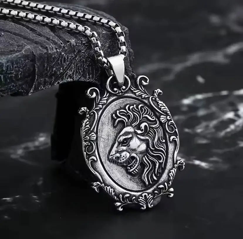 Mens Chain Necklace Lion of Judah
