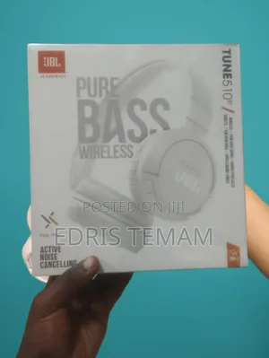 Photo - JBL Tune 510bt Over Ear Headphone With Rich Audio