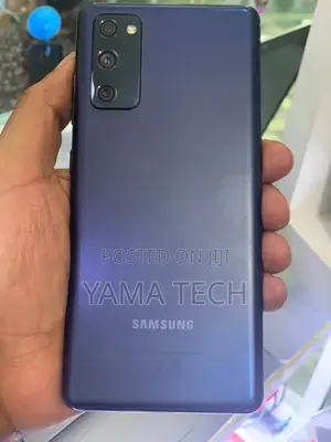 Photo - New Samsung Galaxy S20 FE 128 GB Blue