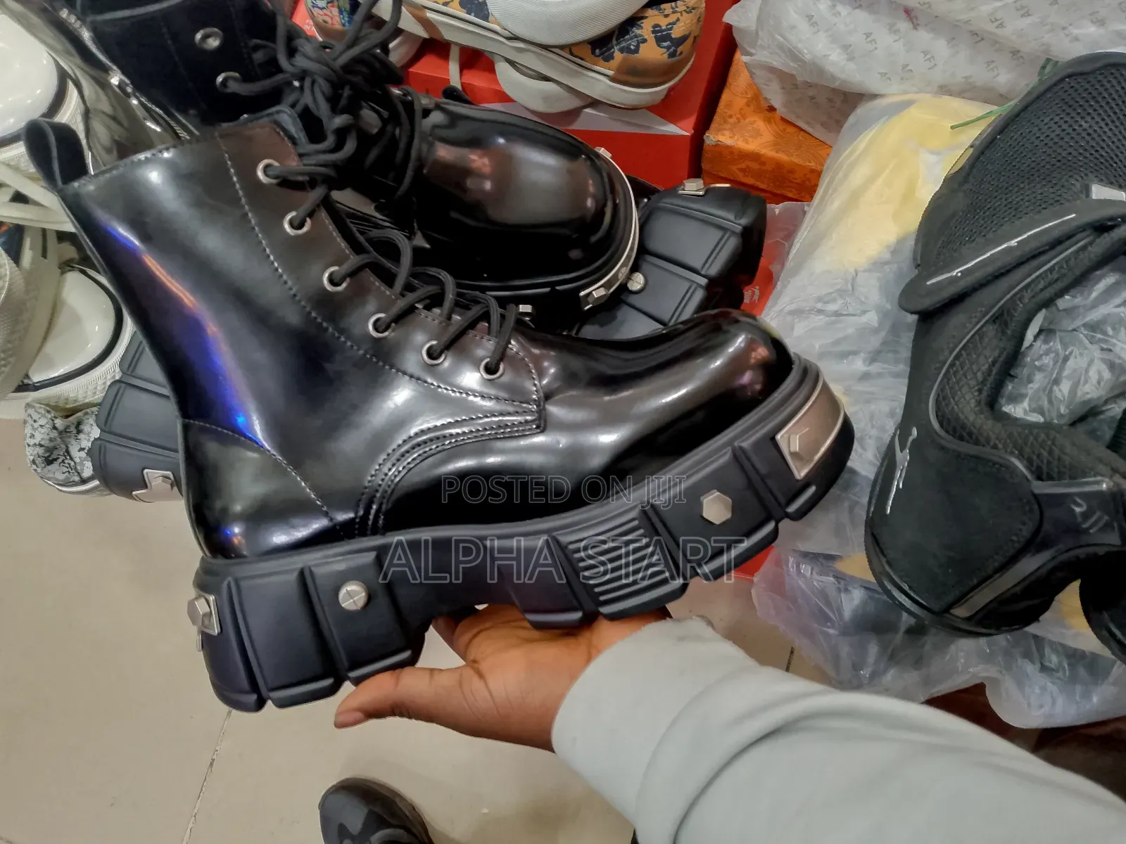 High Quality Lather Boots Shoes for You