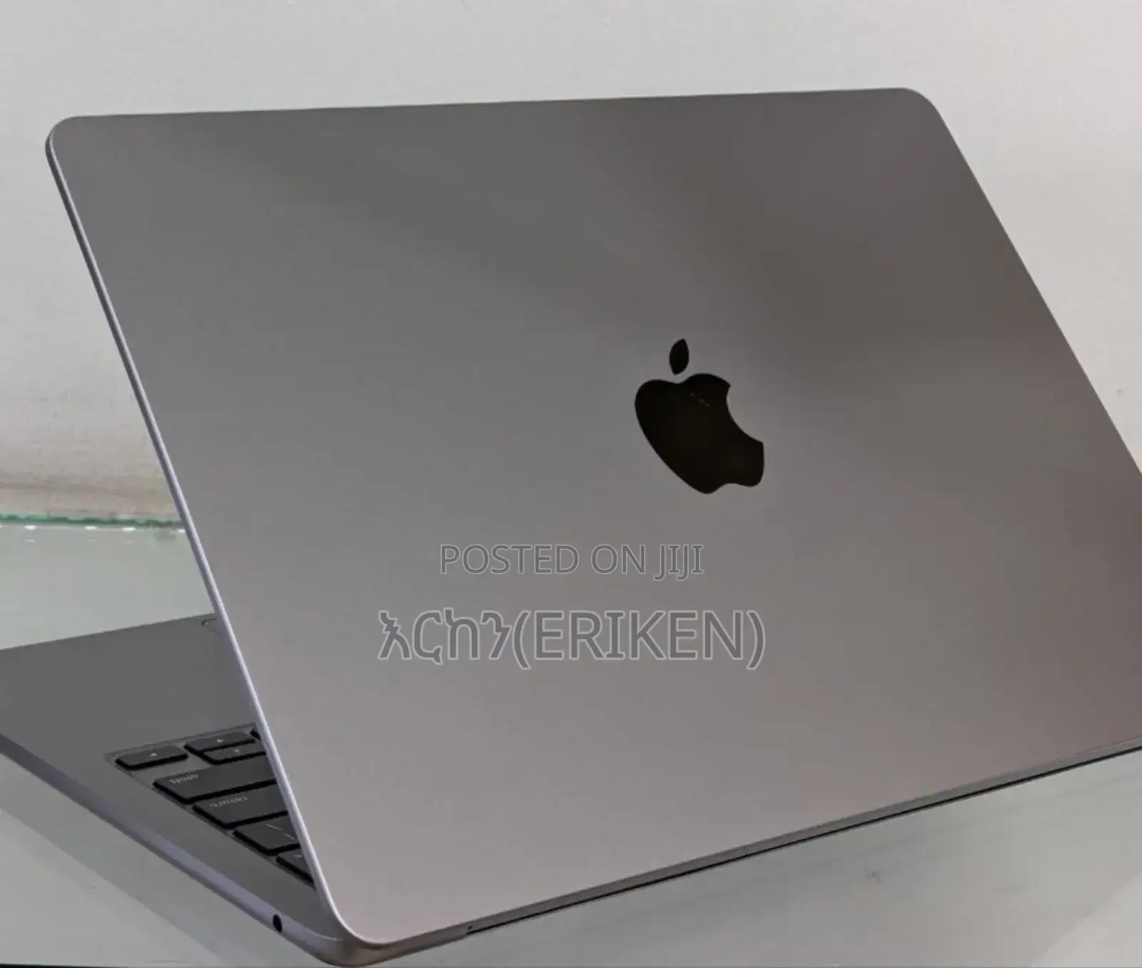 New Laptop Apple MacBook Pro 2019 8GB Intel Core i5 SSD 256GB