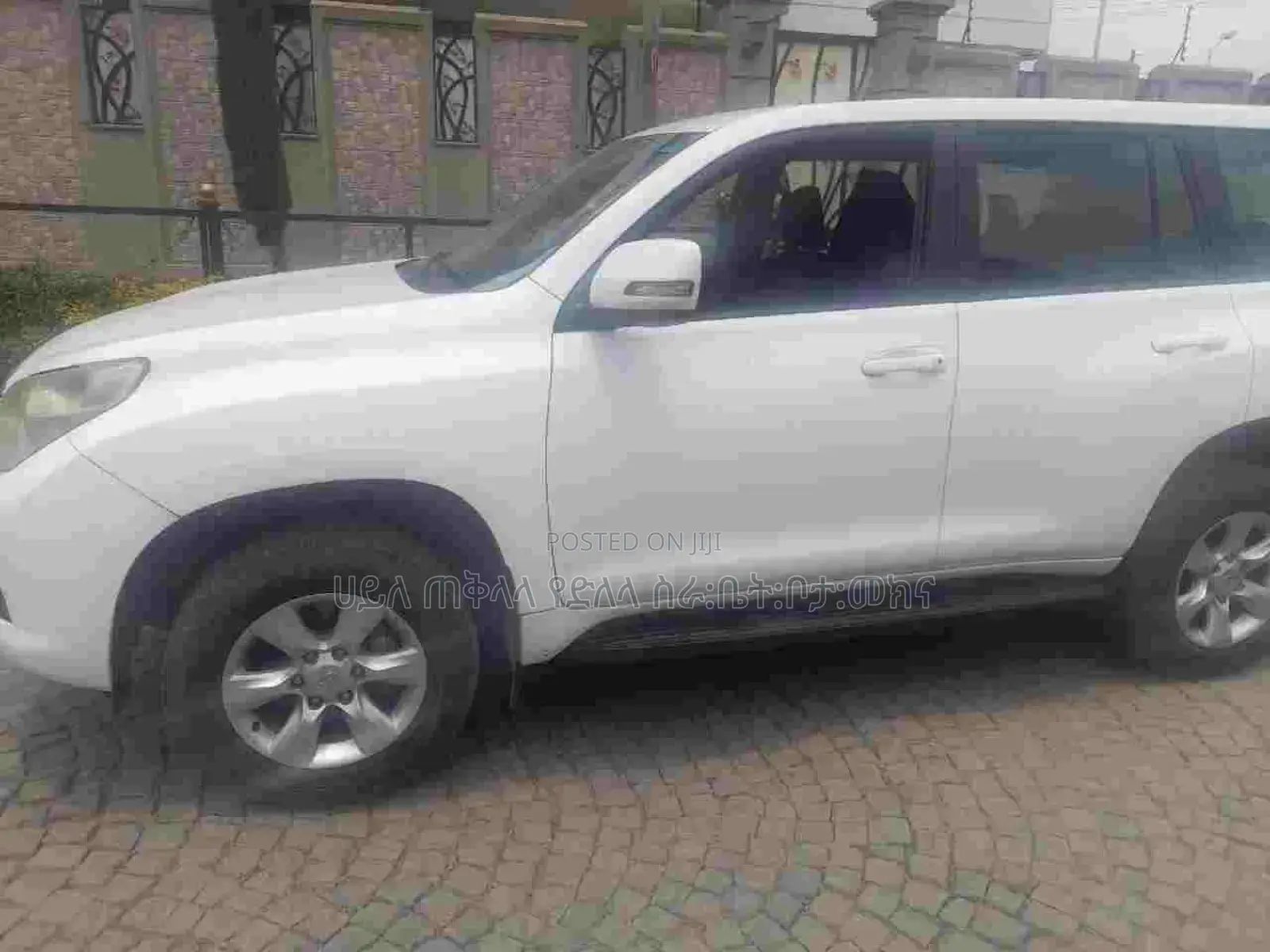 Toyota Land Cruiser Prado 2012 White