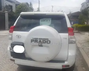 Toyota Land Cruiser Prado 2012 White