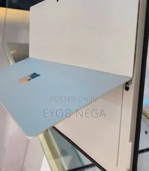 New Laptop Microsoft Surface Pro 7 8GB Intel Core I5 SSD 256GB