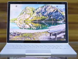 New Laptop Microsoft Surface Book 2 8GB Intel Core I5 SSD 256GB