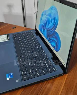 New Laptop HP Pavilion 15 8GB Intel Core I5 SSD 256GB