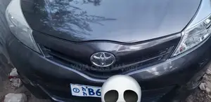 Toyota Yaris 2011 Black