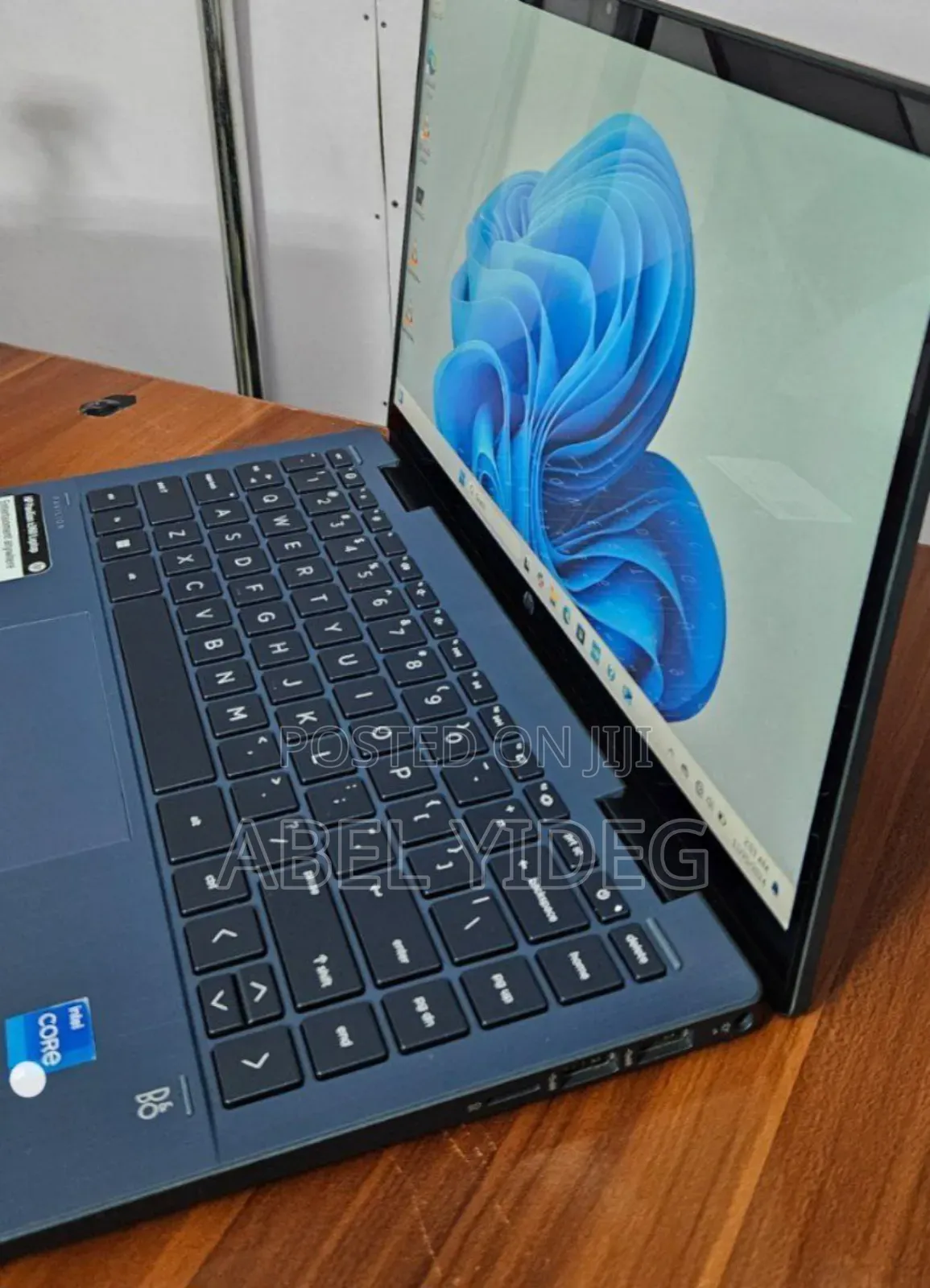 New Laptop HP Pavilion X360 8GB Intel Core I3 SSD 256GB