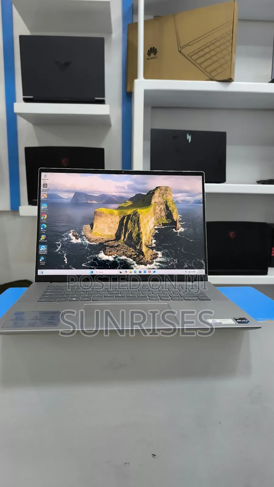 New Laptop Dell Inspiron 15 16GB Intel Core I7 SSD 1T