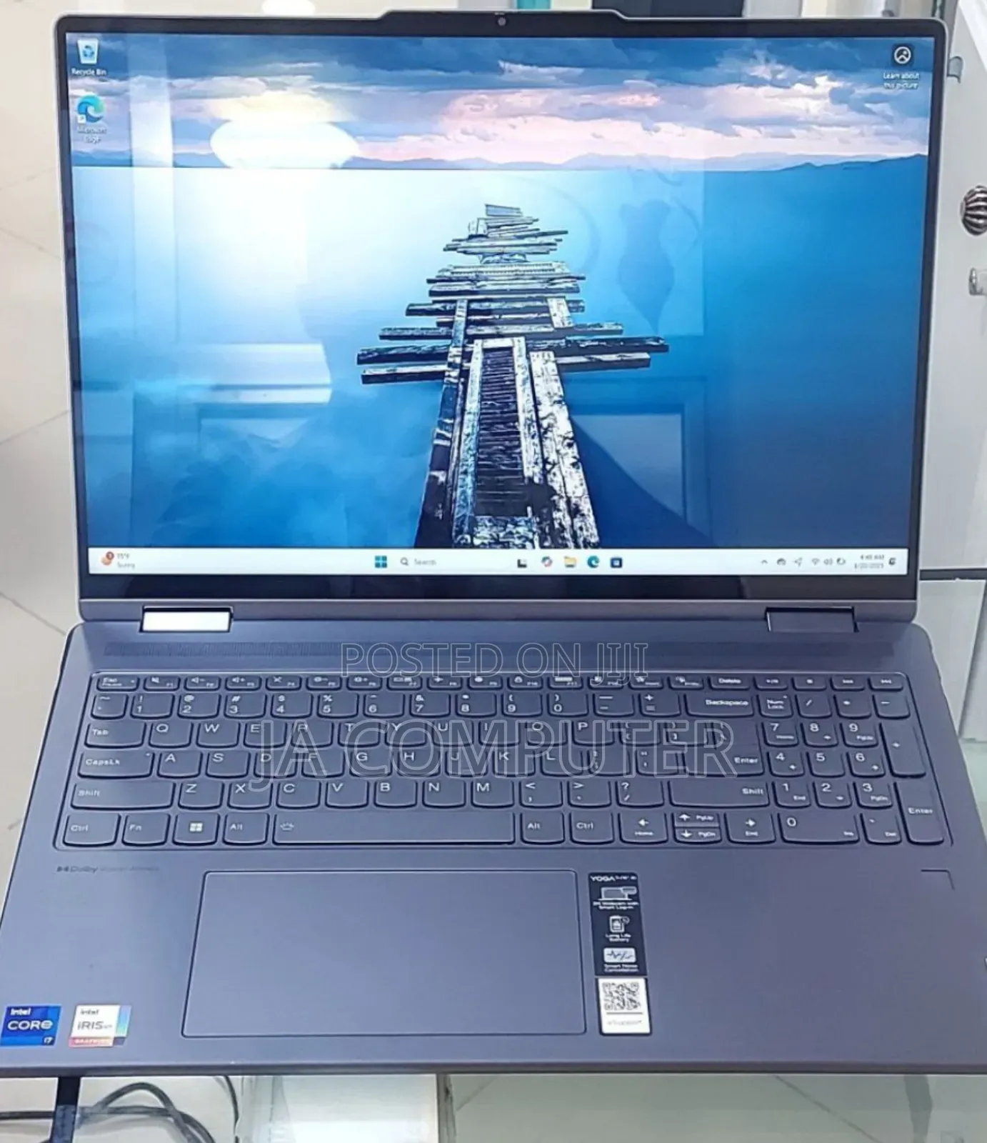 New Laptop Lenovo Yoga 7i 16GB Intel Core I7 SSD 512GB