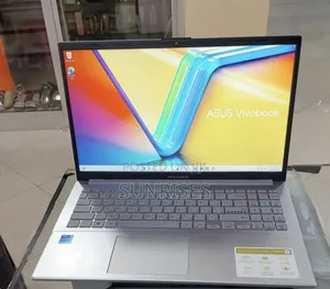 New Laptop Asus VivoBook 15 X505BA 8GB Intel Core I3 SSD 256GB