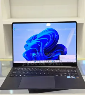 New Laptop Dell XPS 15 16GB Intel Core I7 SSD 1T