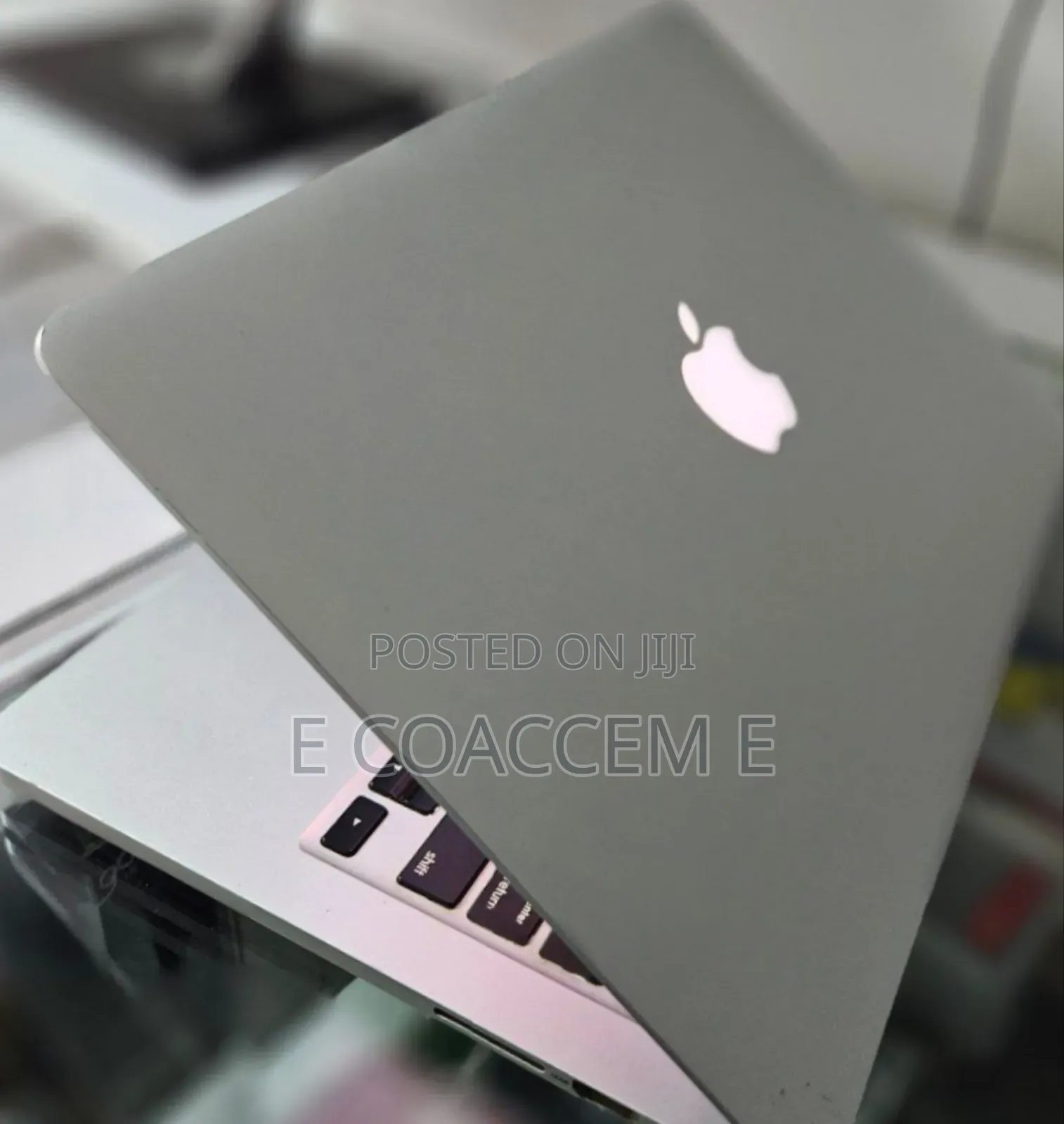 New Laptop Apple MacBook 8GB Intel Core I5 HDD 500GB