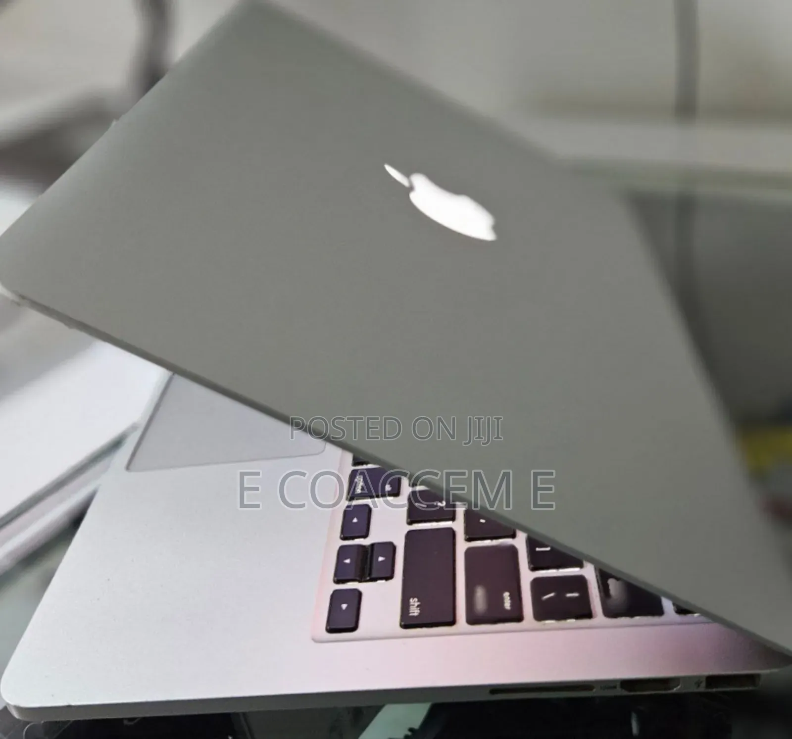 New Laptop Apple MacBook 8GB Intel Core I5 HDD 500GB