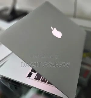 Photo - New Laptop Apple MacBook Pro 2015 8GB Intel Core I5 HDD 500GB