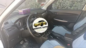 Suzuki Swift 2022 White