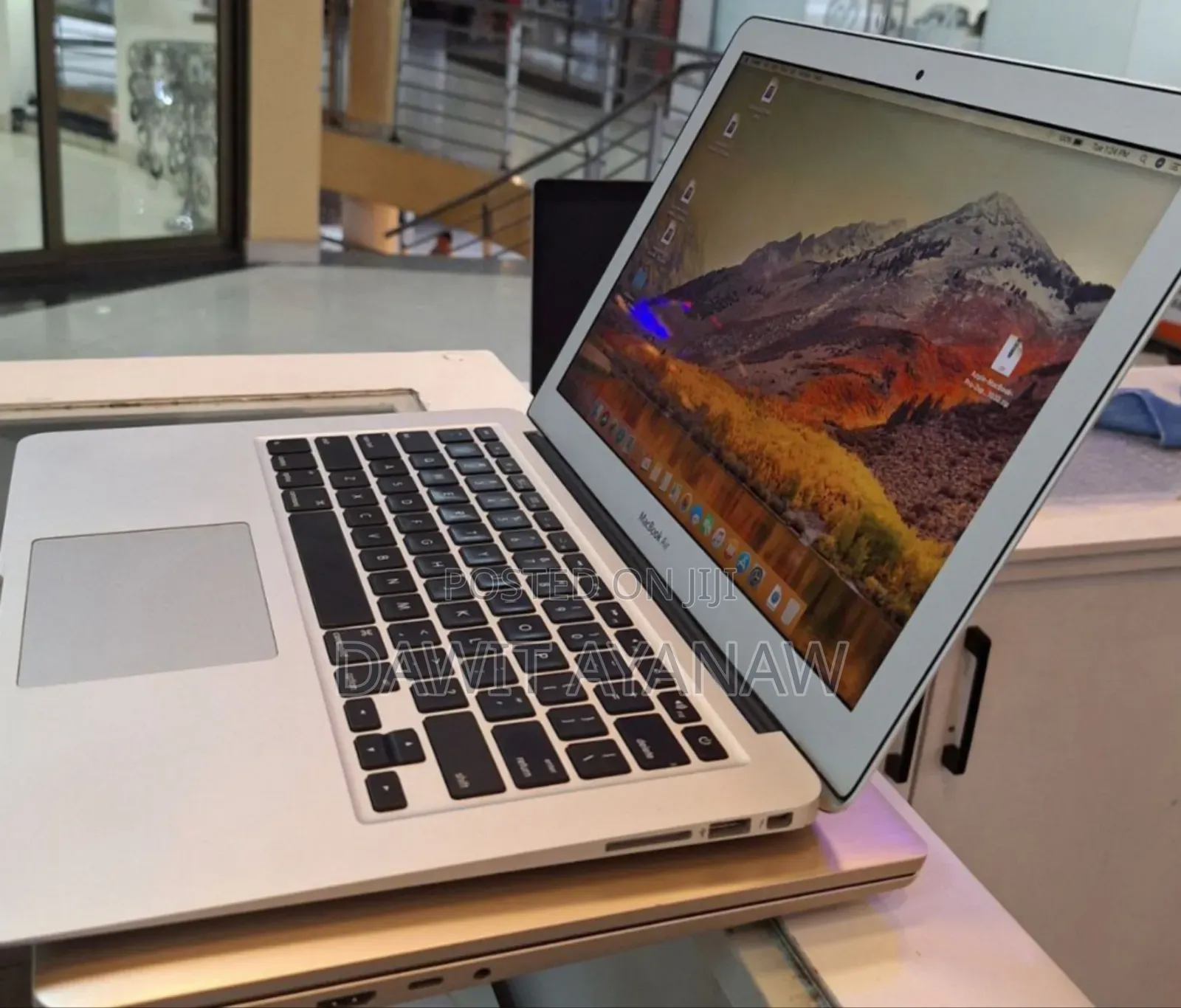 New Laptop Apple MacBook Air 2015 4GB Intel Core I5 SSD 256GB