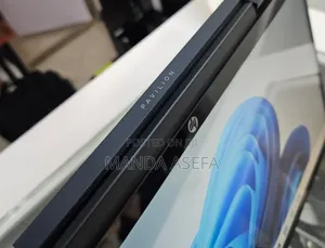 New Laptop HP Pavilion 14 8GB Intel Core I3 SSD 256GB