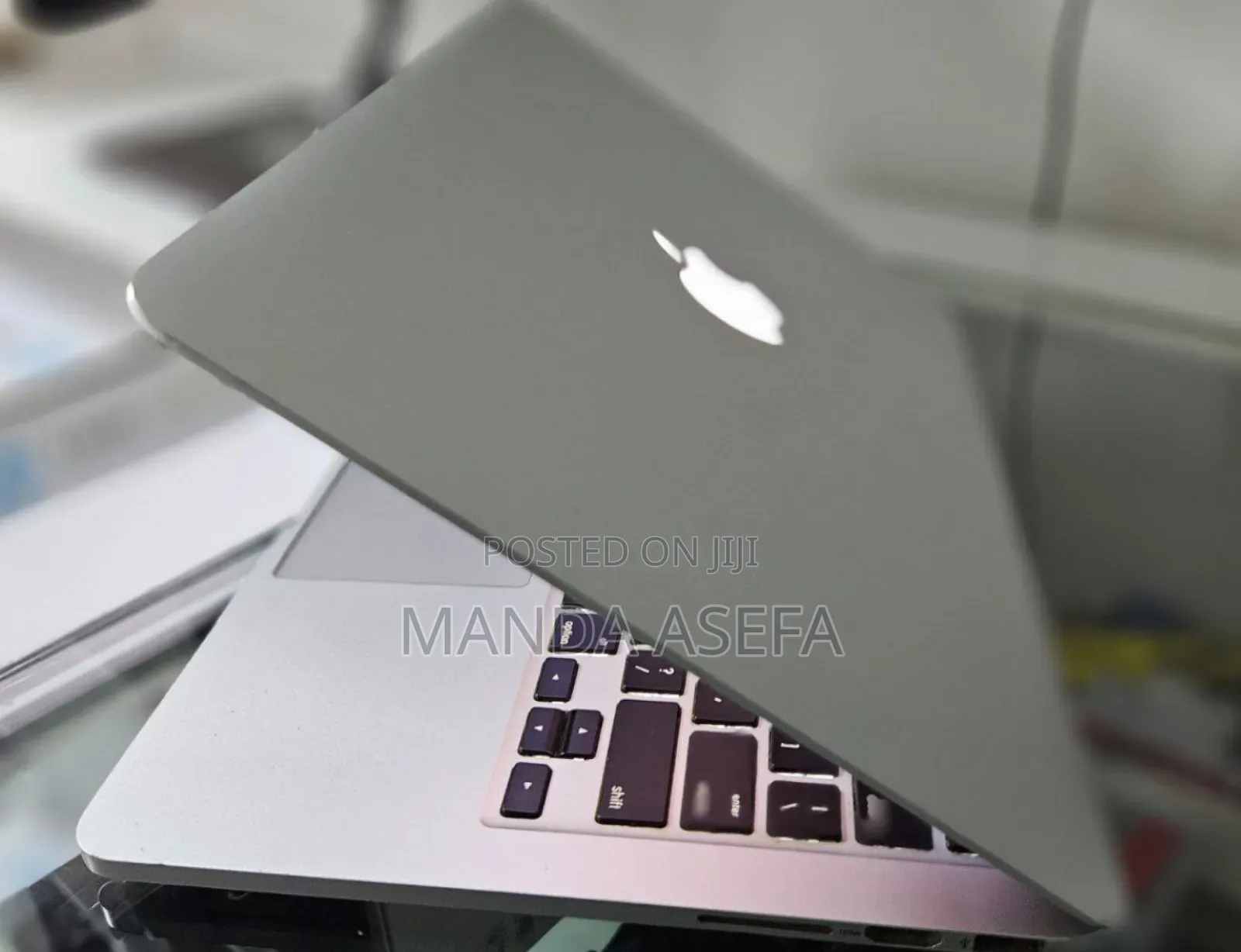 New Laptop Apple MacBook Pro 2015 8GB Intel Core I5 SSD 500GB