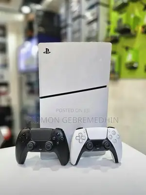 Photo - ፕሌይስቴሽን 5 Slim