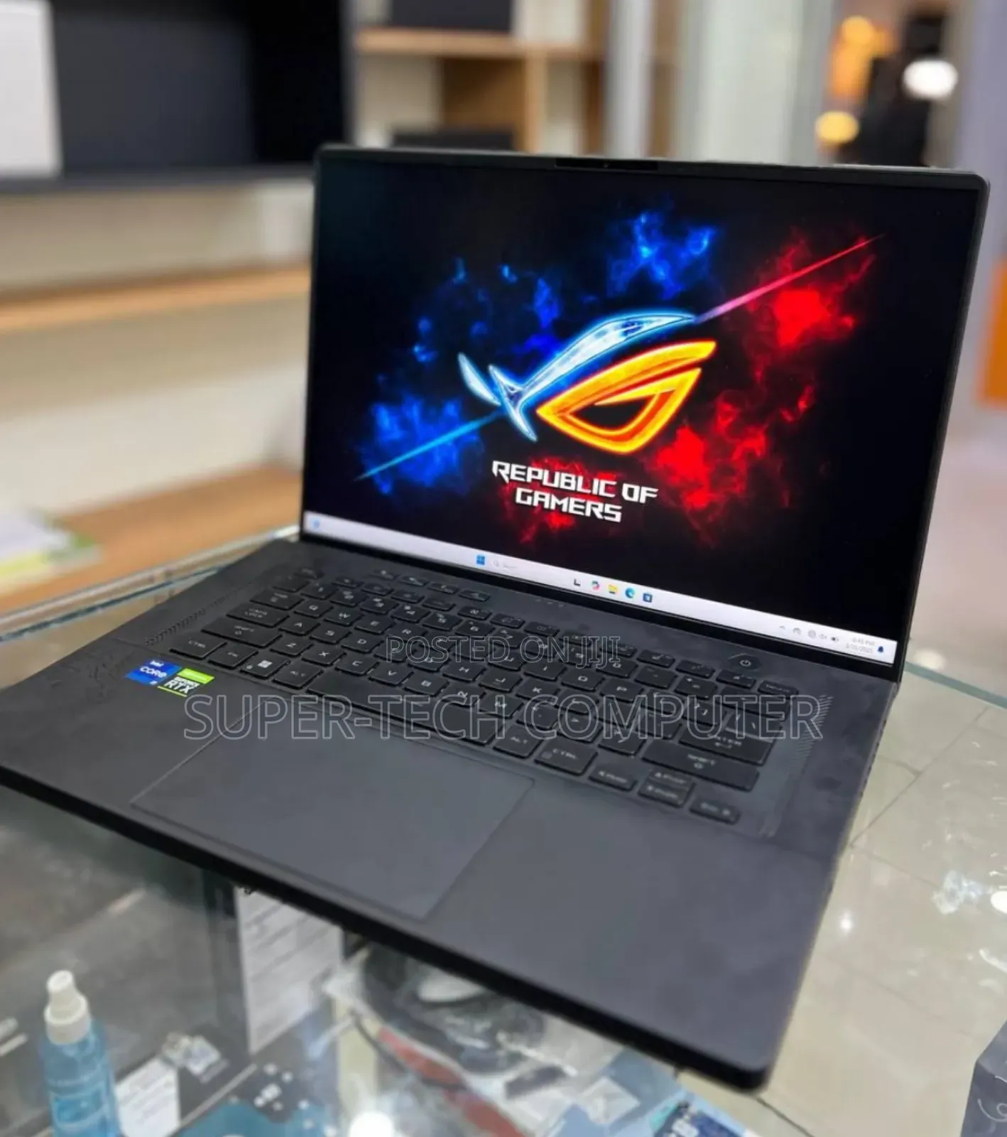 New Laptop Asus ROG Zephyrus G16 24GB Intel Core I7 SSD 512GB
