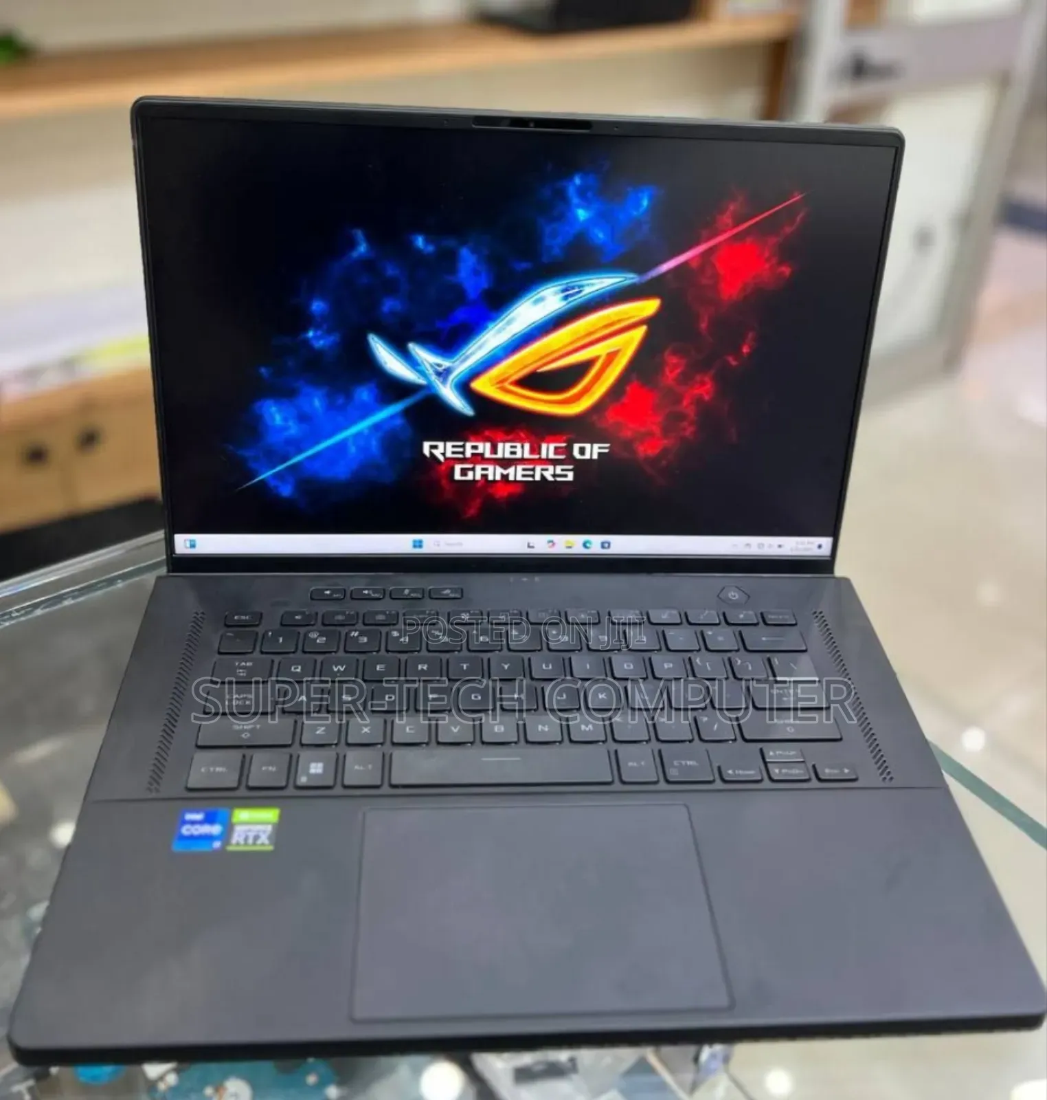 New Laptop Asus ROG Zephyrus G16 24GB Intel Core I7 SSD 512GB