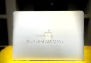 New Laptop Apple MacBook Air 2015 8GB Intel Core i5 SSD 128GB