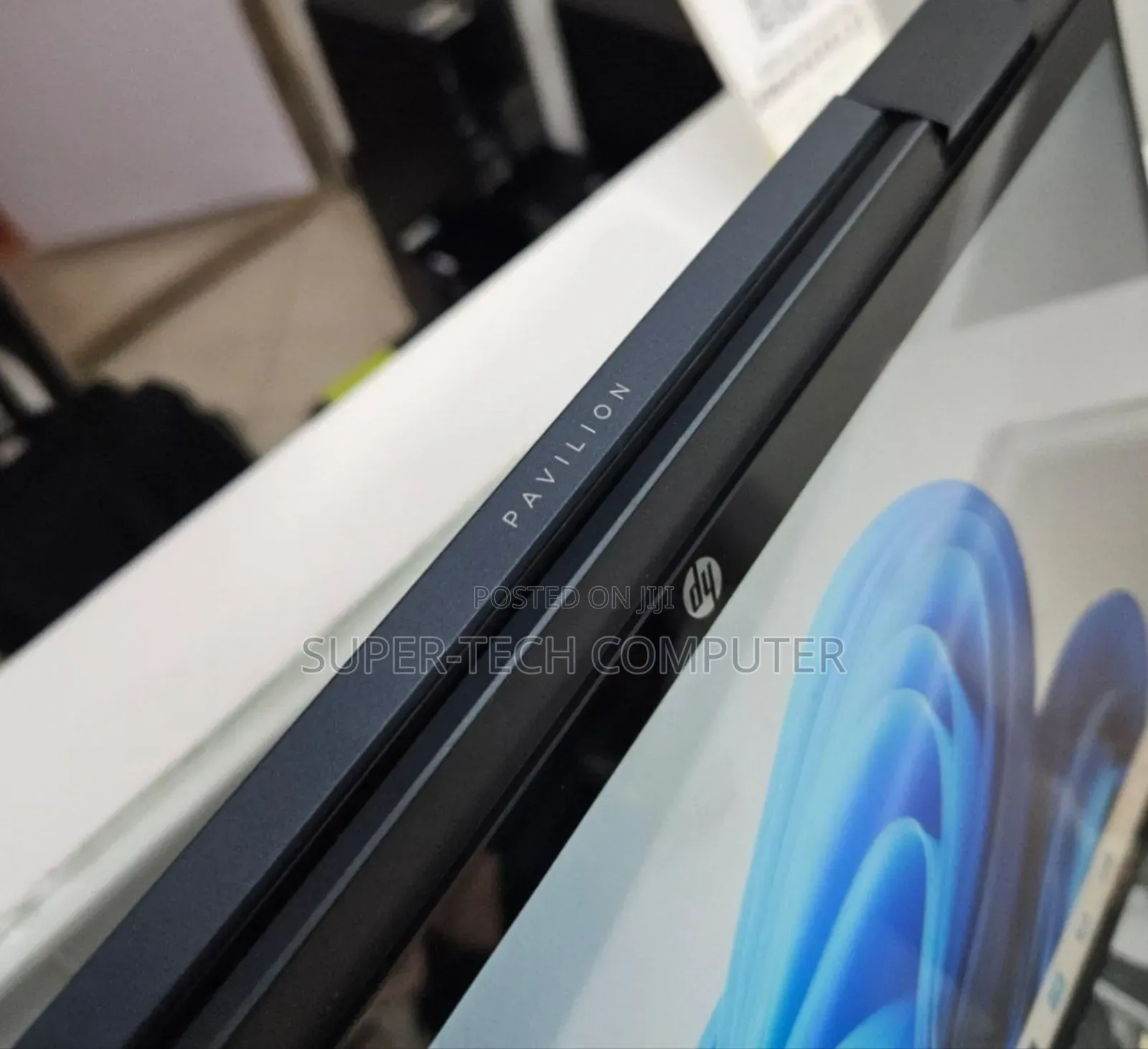 New Laptop HP Pavilion X360 8GB Intel Core I3 SSD 256GB