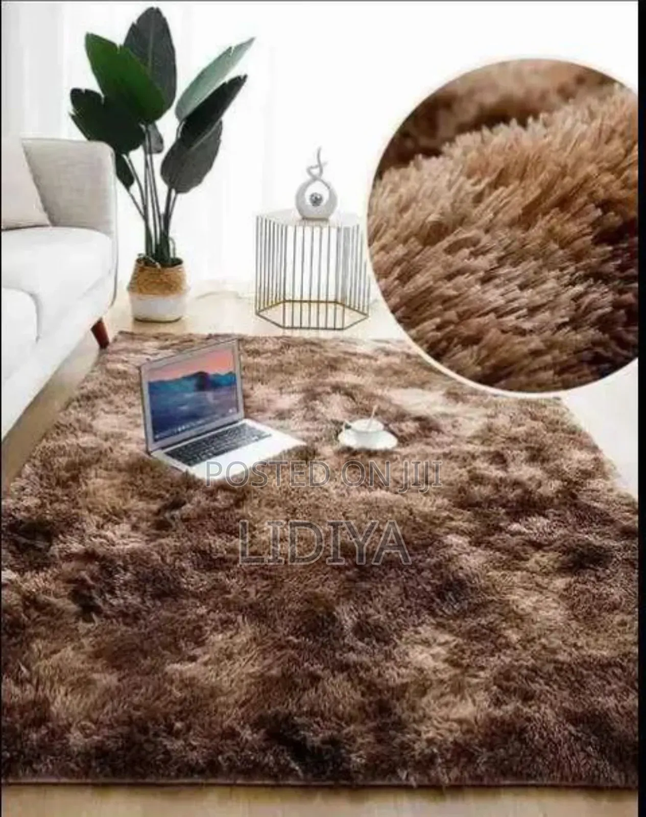 ለስላሳ እና ምቹ የፈር ምንጣፍ