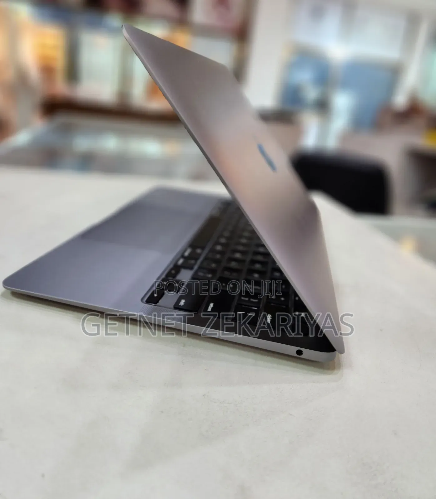 New Laptop Apple MacBook Air 2020 8GB Intel Core I3 SSD 256GB