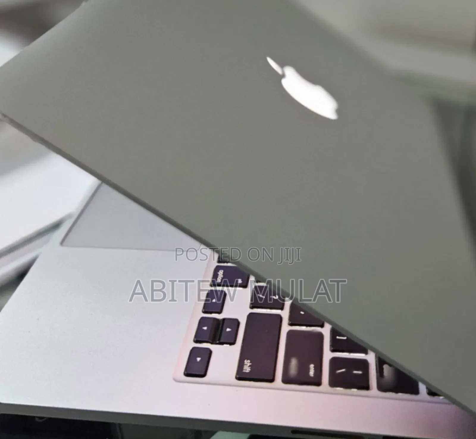 New Laptop Apple MacBook Pro 2015 8GB Intel Core I5 SSD 500GB