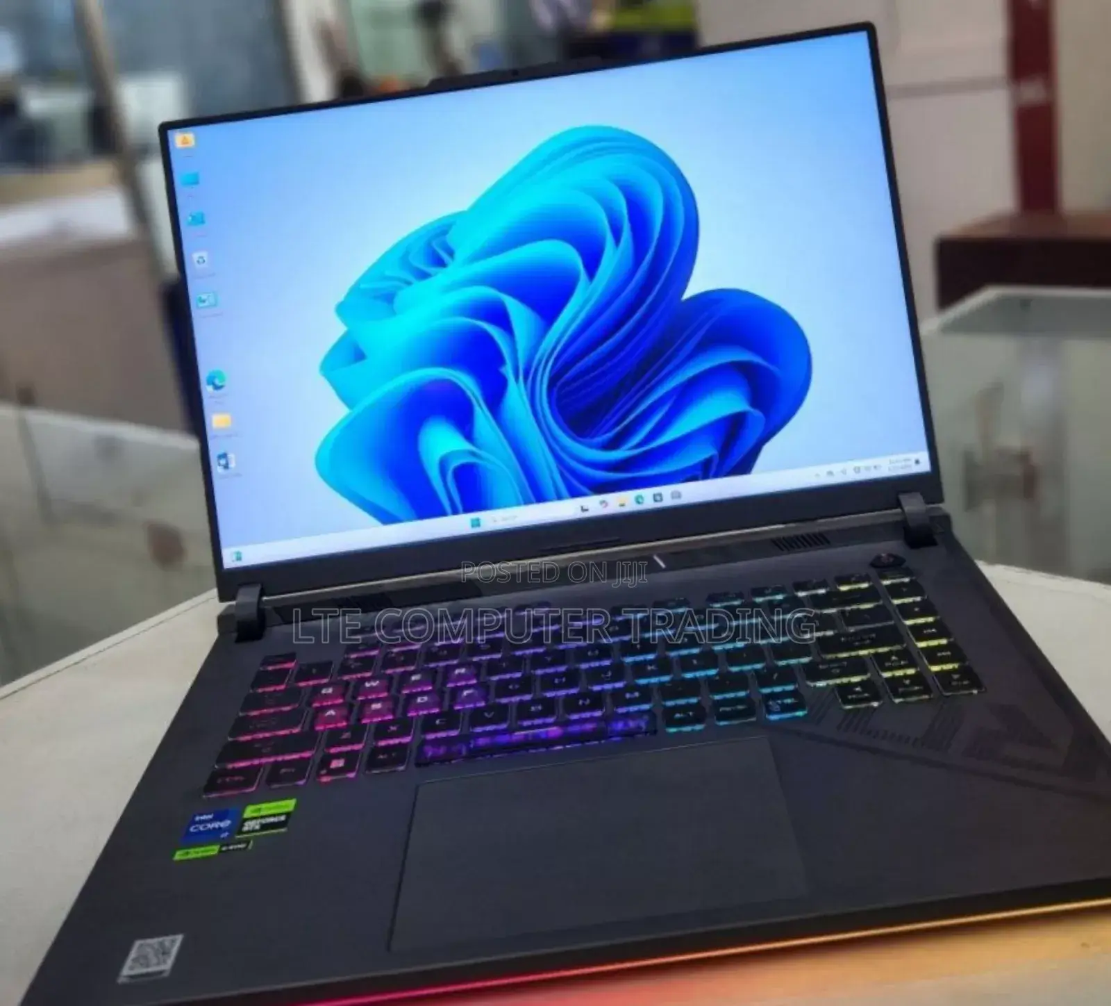New Laptop Asus ROG Strix G16 G614 16GB Intel Core I7 SSD 1T