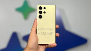 Photo - New Samsung Galaxy S24 Ultra 256 GB Yellow