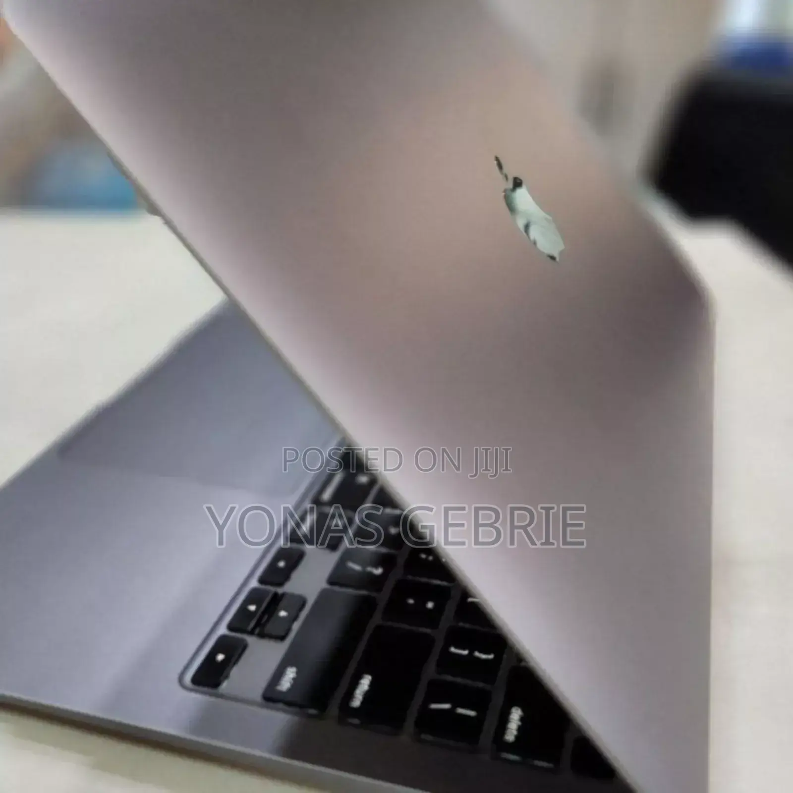 New Laptop Apple MacBook Air 2020 M1 8GB Intel Core I3 SSD 256GB