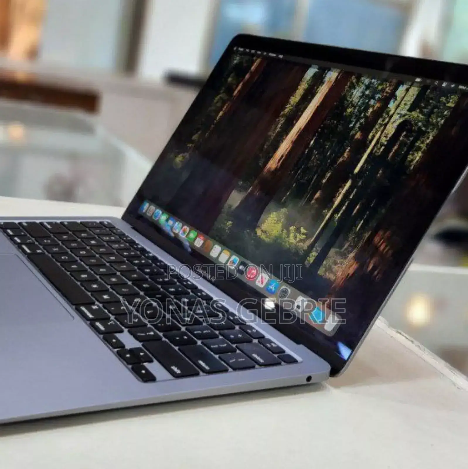 New Laptop Apple MacBook Air 2020 M1 8GB Intel Core I3 SSD 256GB