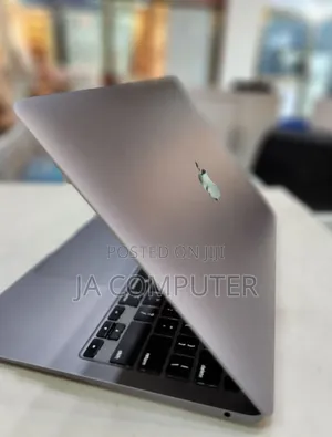 New Laptop Apple MacBook Air 2020 8GB Intel Core I3 SSD 256GB