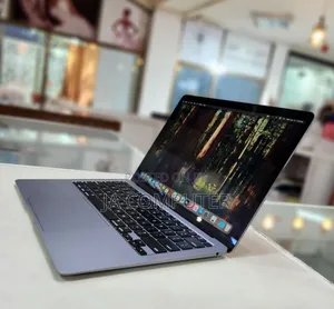 New Laptop Apple MacBook Air 2020 8GB Intel Core I3 SSD 256GB