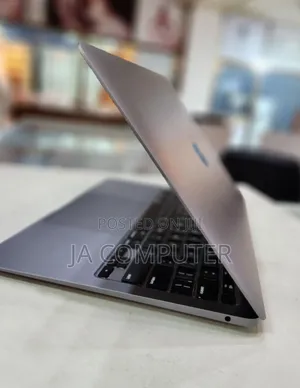 New Laptop Apple MacBook Air 2020 8GB Intel Core I3 SSD 256GB