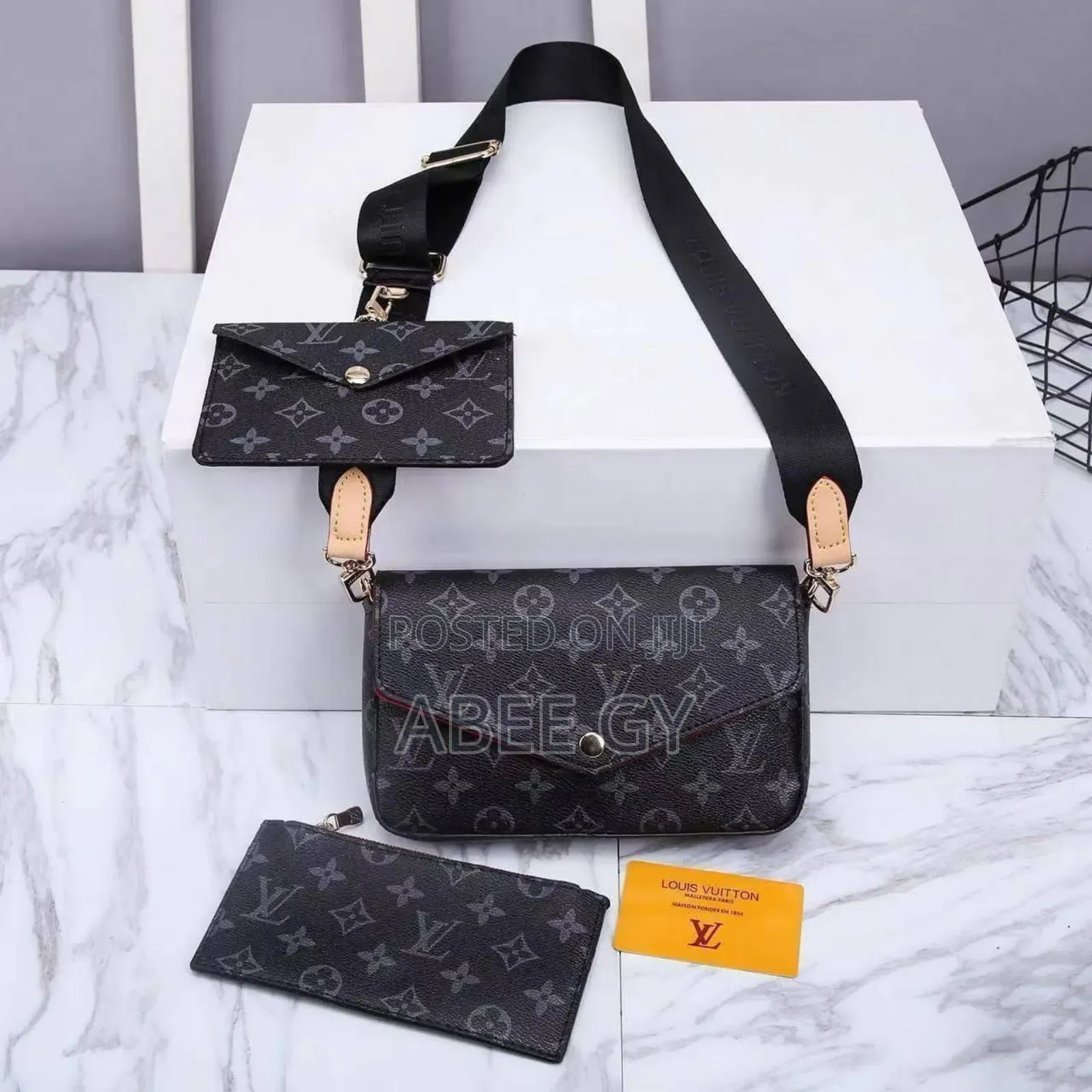 Louis Vuitton 
Classy Women's Bag