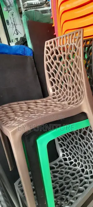 ጥራቱን የጠበቀ ፕላስቲክ ወንበር በተመጣጣኝ ዋጋ